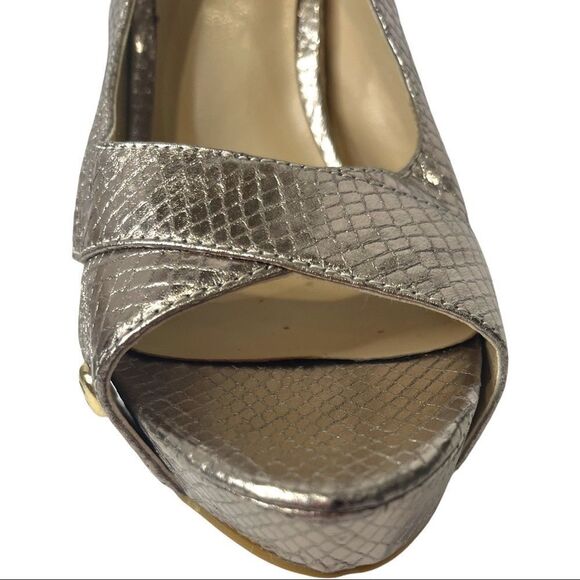 Guess Metallic Gold Faux Snakeskin Platform Stiletto Heels Size 6 - Picture 10 of 10
